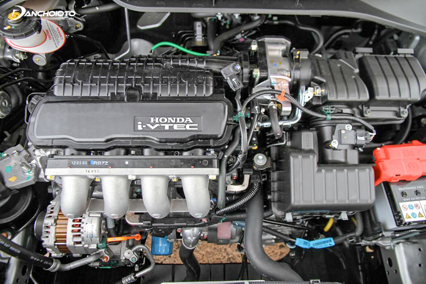 Honda City trang bị động cơ cam đơn i-VTEC 4 xylanh.