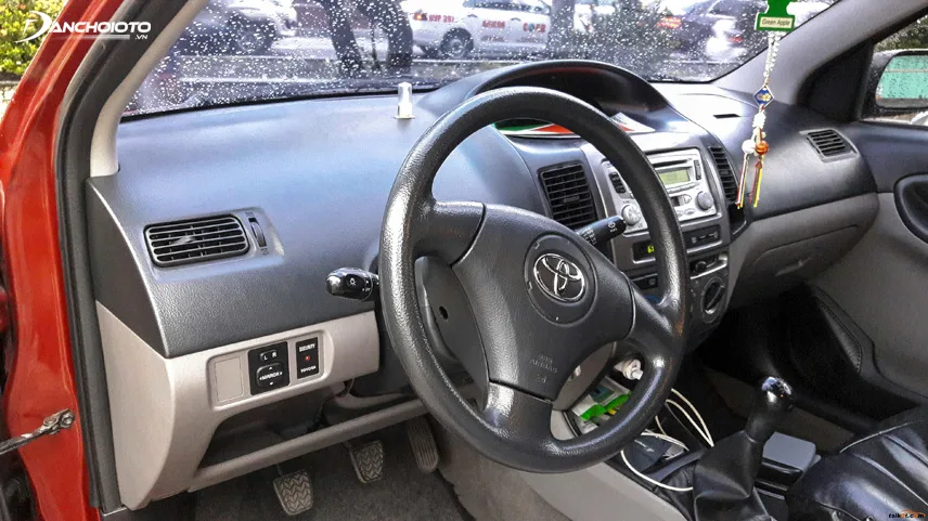 Đánh giá có nên mua Toyota Vios 2005 cũ không