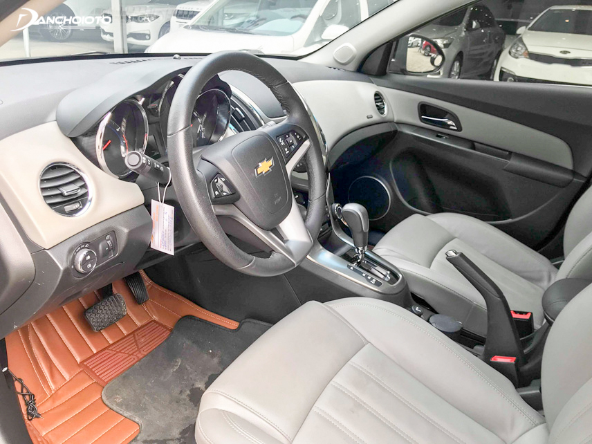 Chevrolet Cruze LTZ 2015 với khoang lái lớn