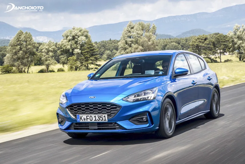 Ford Focus 2019 được bán tại Anh với giá 25.425 USD