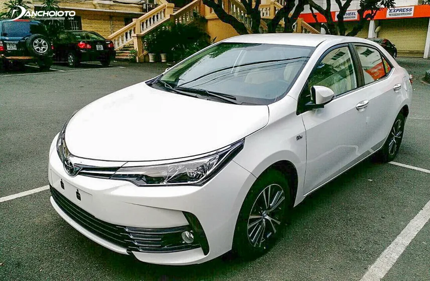 Toyota Việt Nam ra mắt Corolla Altis 2016 mới thêm nhiều tiện ích giá không  đổi từ 795 triệu đồng