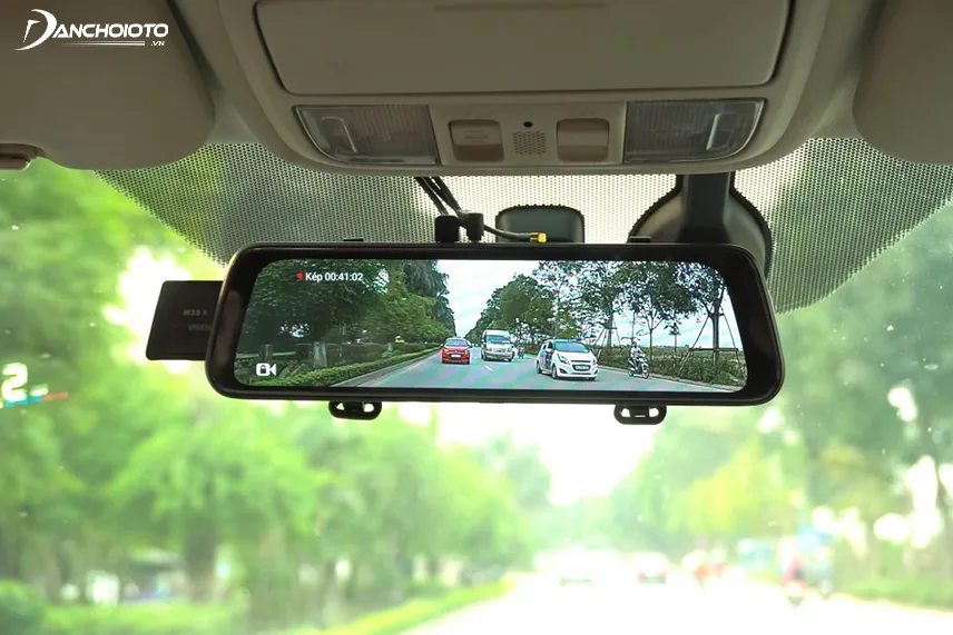 Camera hành trình Webvision có giá khá cao nhưng cho chất lượng hình ảnh tốt