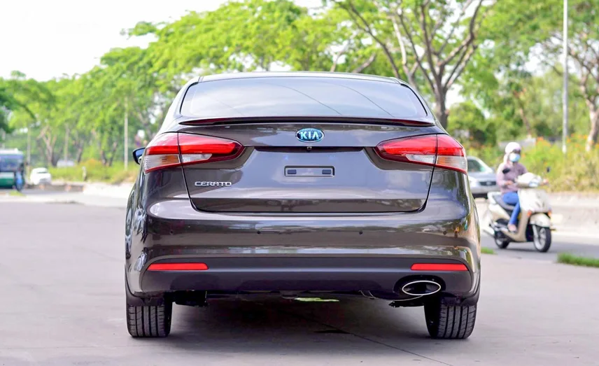 Tổng quan Kia Cerato 2016 và giá cả P2