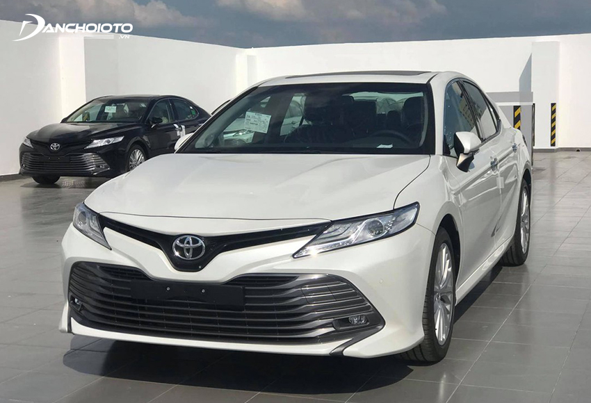 Xe Toyota Camry 2019