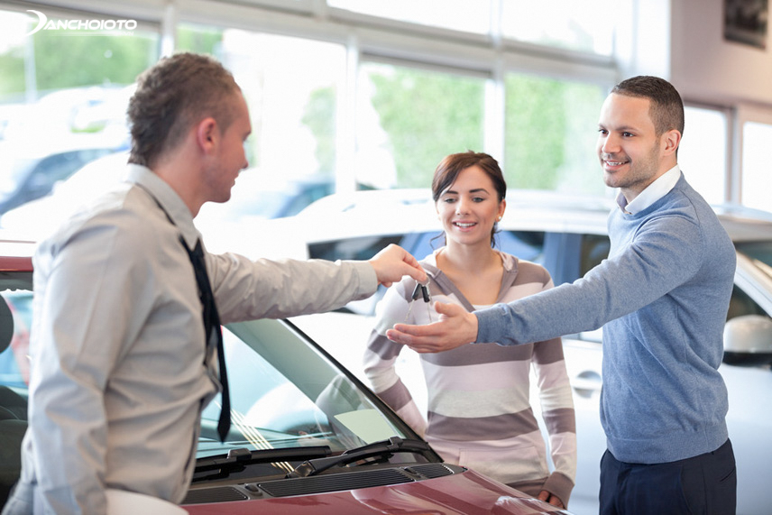 Bạn nên soạn thảo hợp đồng mua bán xe kỹ lưỡng ngay cả khi mua xe của người quen