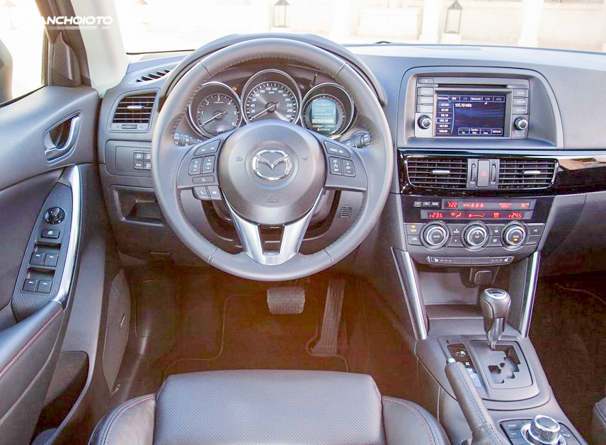 Bảng điều khiển xe Mazda CX-5 2013