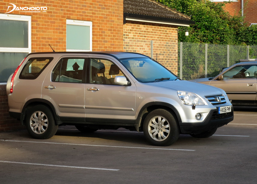 Honda CR-V thế hệ thứ hai
