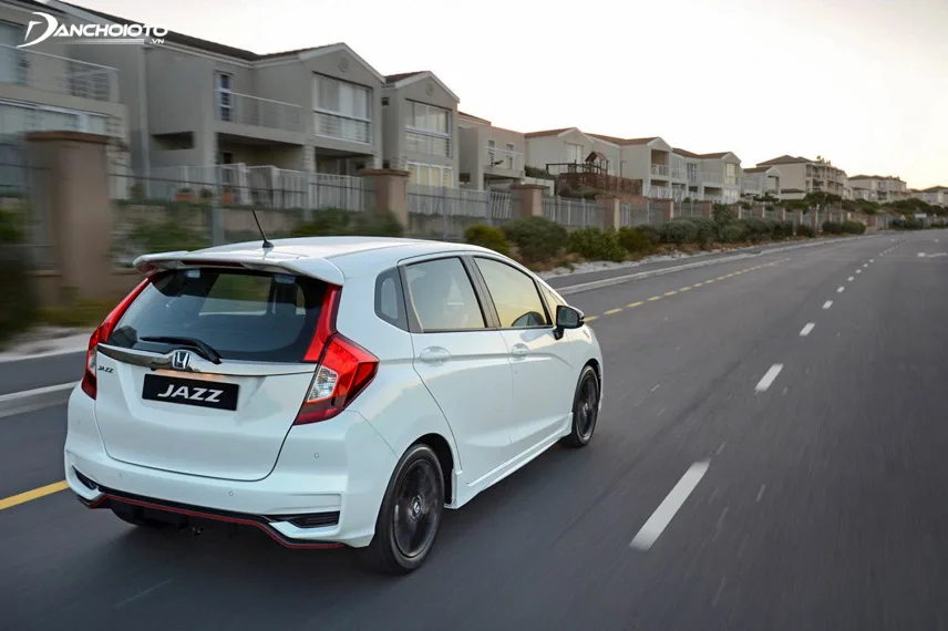 Cận cảnh xe MPV cỡ nhỏ Honda Fit Jazz Shuttle 2015