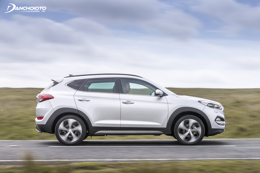 Hyundai Tucson với lợi thế về ngoại hình, giàu trang bị và giá bán hấp dẫn tự tin thách thức xe Nhật