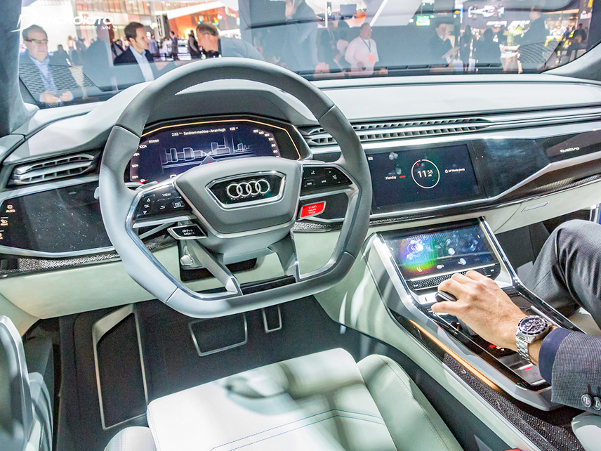 Khoang lái sang trọng và tiện nghi đặc trưng của hãng xe sang Audi