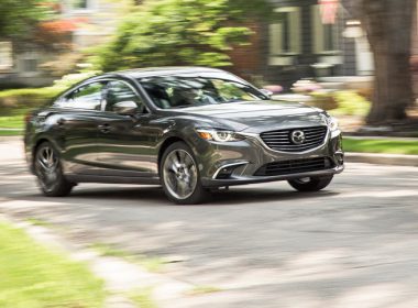 Mazda 6 2017 cũ giá gần 900 triệu: Có phải là mức giá hợp lý?