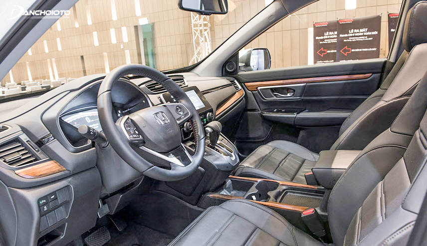 Nội thất của Honda CR-V có chất liệu da cao cấp hơn