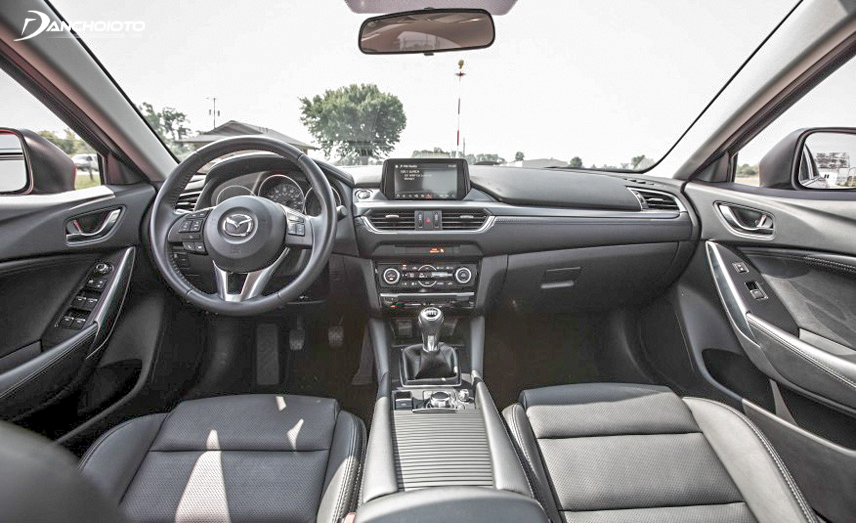 Bảng điều khiển xe Mazda 6 2016