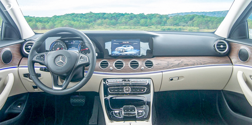 MercedesBenz E200 2018 ra mắt tại Việt Nam màn hình 123 inch