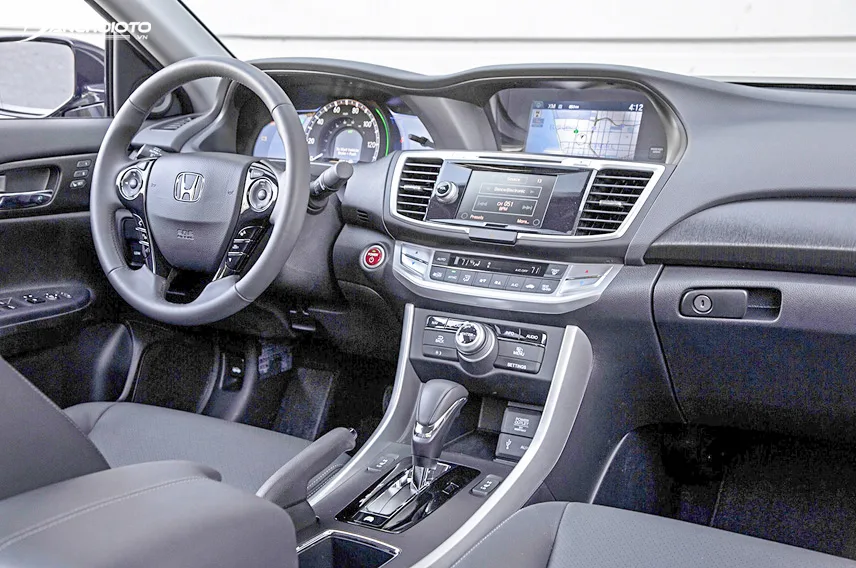 Honda Accord 2014 giá bán hâpx dẫn 147 tỷ đồng
