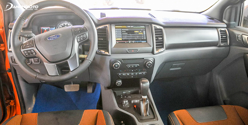 Nội thất Ford Ranger 2015