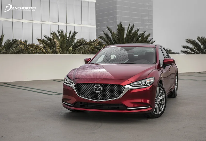 So sánh Camry và Mazda 6, giá xe Mazda 6 cạnh tranh hơn nhiều