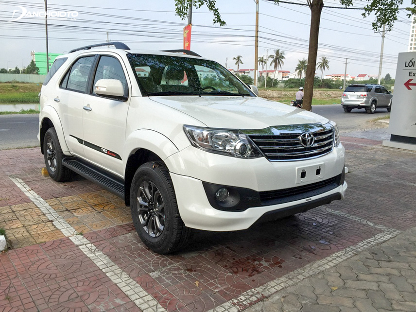 Chi tiết trang bị  giá bán các phiên bản Toyota Fortuner 2016 tại Thái Lan