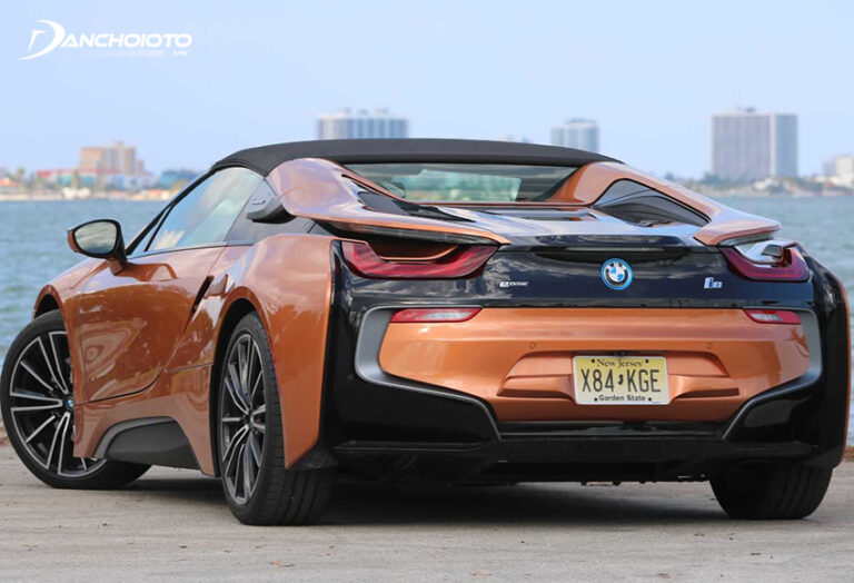 BMW i8: Bảng giá xe tại Việt Nam, đánh giá chi tiết