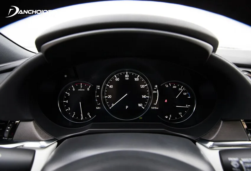 Cụm đồng hồ Mazda 6 2020 đổi mới khi thêm màn hình hiển thị đa thông tin ở giữa