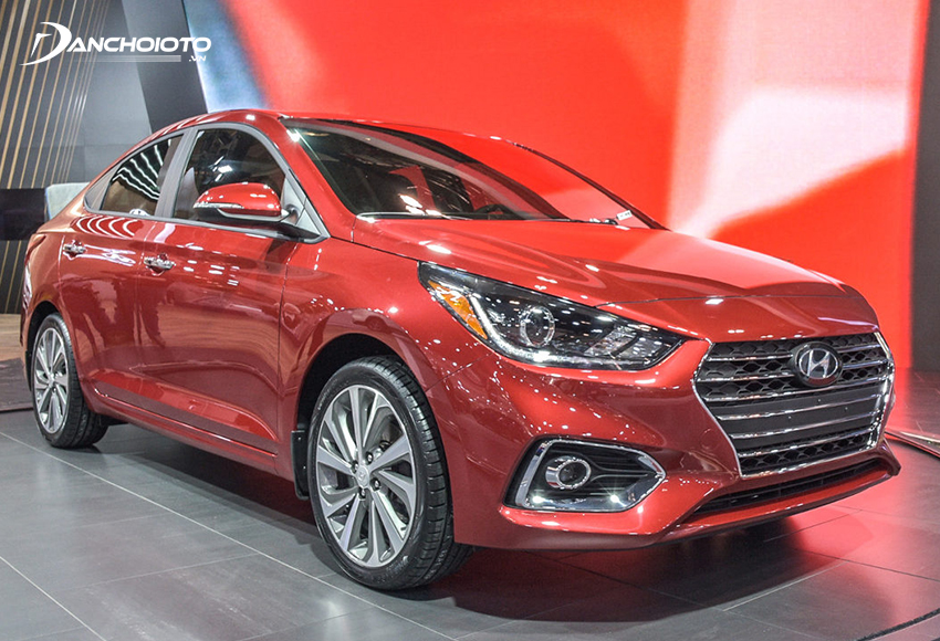 Giá xe Hyundai Accent thấp hơn nhưng hệ thống trang bị công nghệ không thua kém Mazda 2
