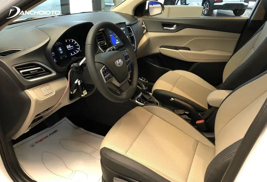 Hàng ghế trước Hyundai Accent 2021