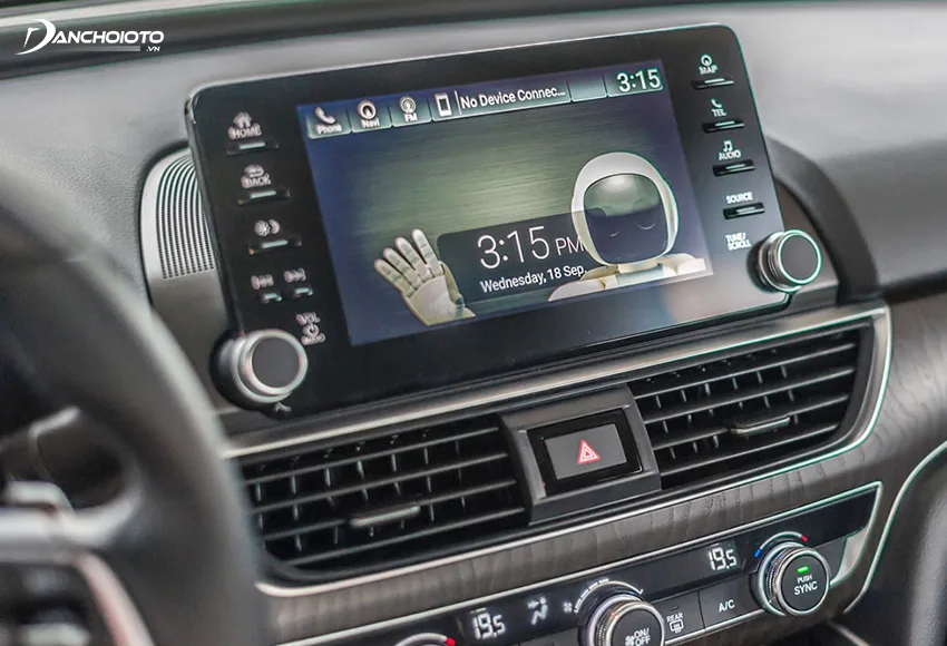 Honda Accord 2023 được trang bị màn hình trung tâm cảm ứng 8inch