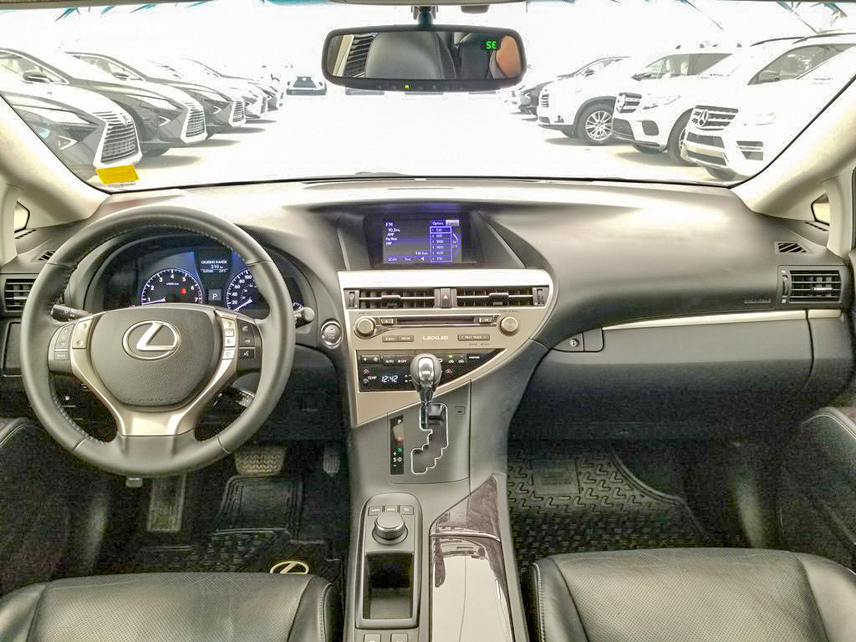 Không gian nội thất sang trọng, tiện nghi của Lexus RX 350 2015