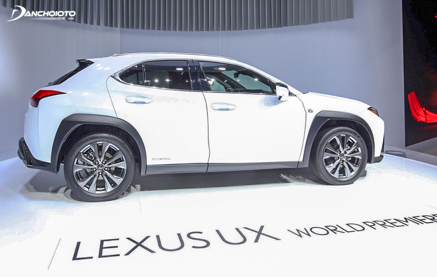 Thân xe Lexus UX 2019 tạo sự liền mạch trong cảm xúc khi ngắm
