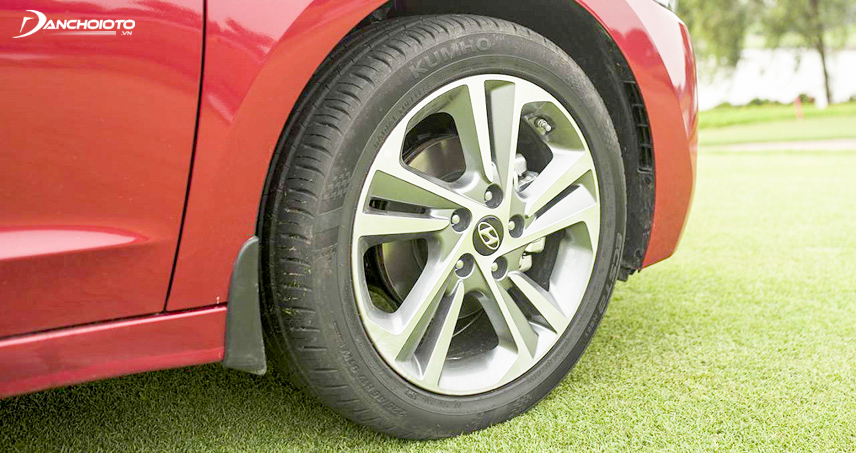 Kiểm tra lốp có thể giúp đánh giá tình trạng sử dụng xe