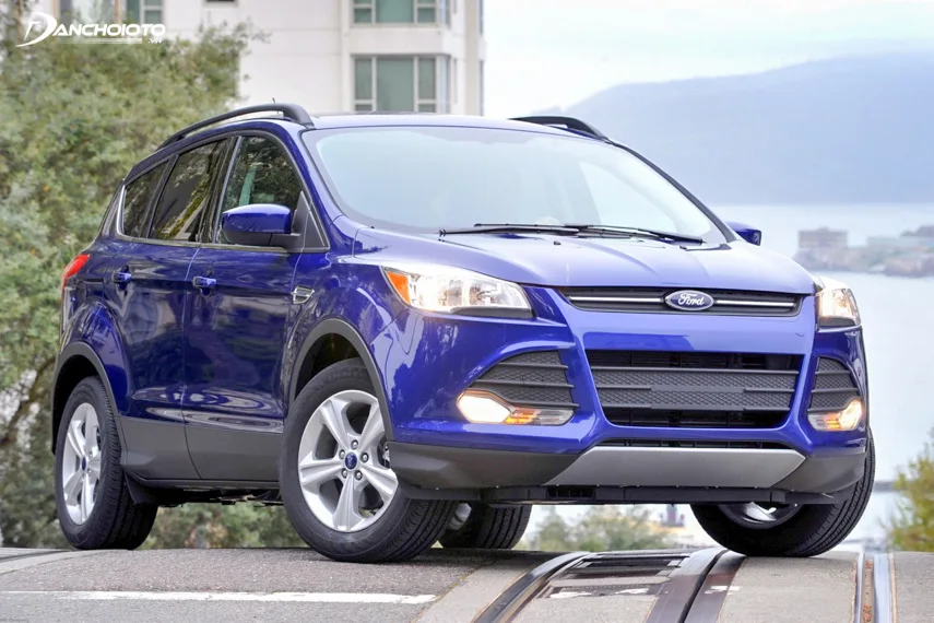 Đánh giá có nên mua Ford Escape 2015 cũ không