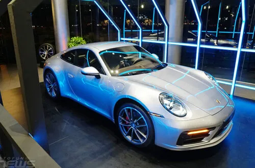 Porsche 911: Giá