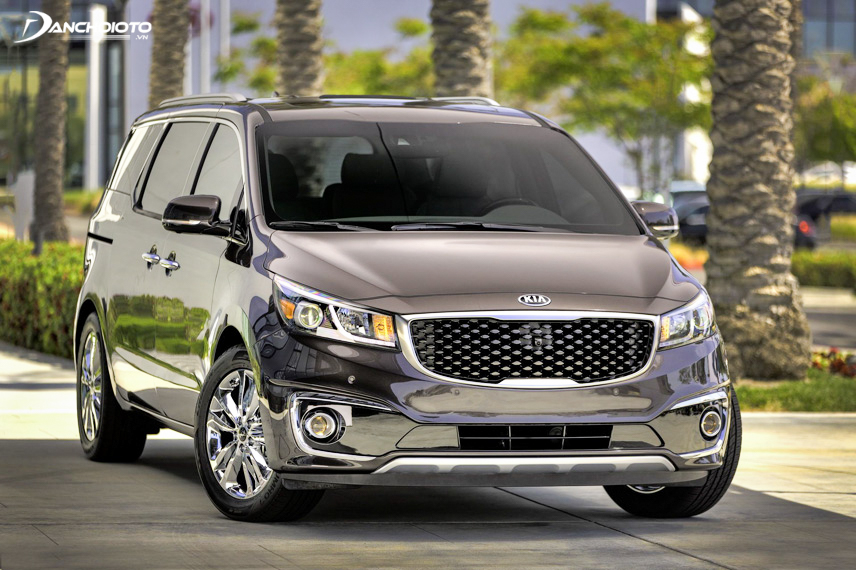 Sức mạnh động cơ của Kia Sedona được đánh giá mạnh mẽ và êm ái