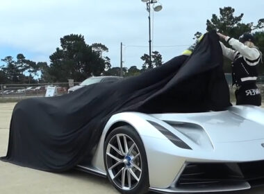 Ngất ngây trước "sức mạnh khủng" của siêu xe điện mạnh nhất thế giới Lotus Evija