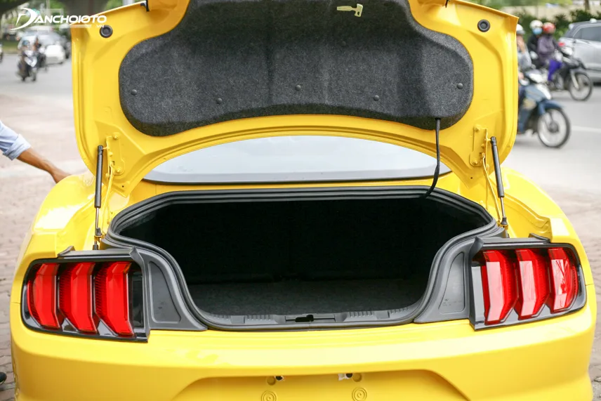 Mustang 2018 có khoang hành lý được đánh giá là rộng rãi