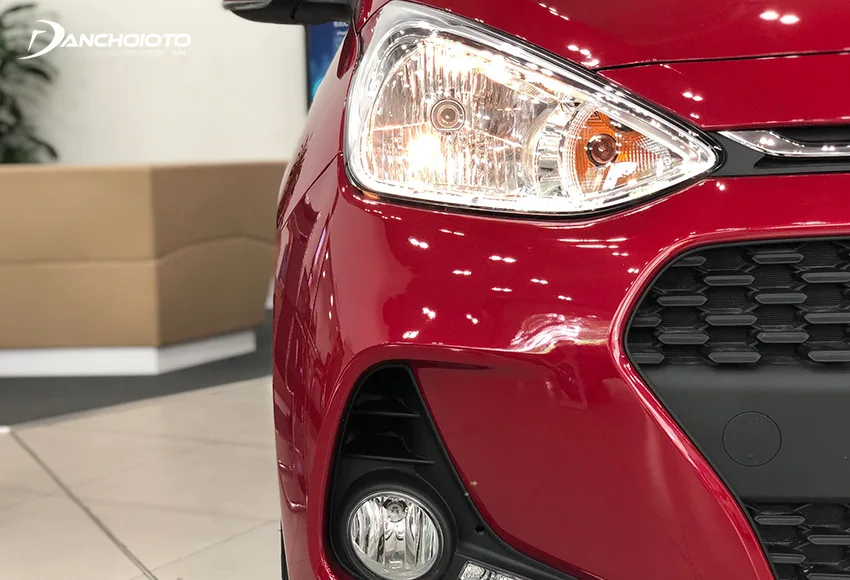 Cặp đèn trước Hyundai Grand i10 2020 hình tam giác nhấn sâu