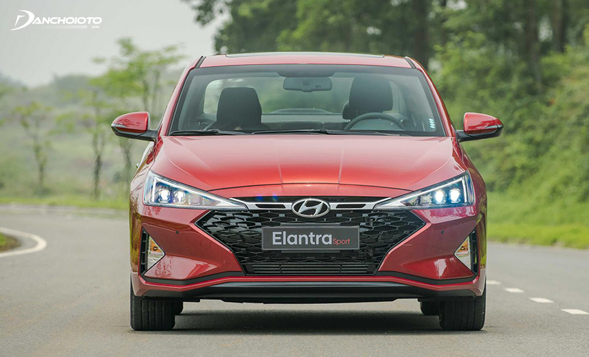 Thiết kế đầu xe Hyundai Elantra Sport