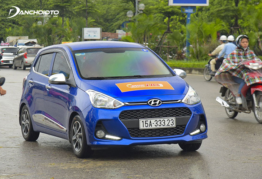 Trong đô thị, Hyundai i10 phát huy mạnh sở trường là khả năng di chuyển linh hoạt