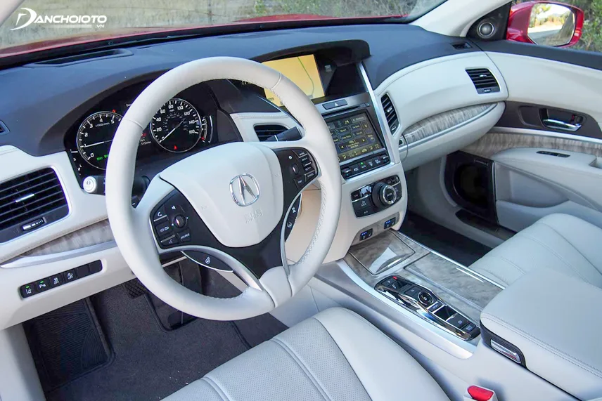 Acura RLX 2018 sử dụng vô lăng bọc da trên các phiên bản