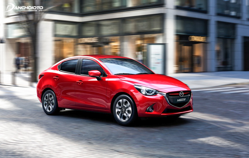 Mazda 2 2018 trang bị nhiều chức năng an toàn hơn Yaris 2018