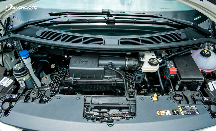 Ford Tourneo chỉ được trang bị động cơ xăng 2.0L Ecoboost
