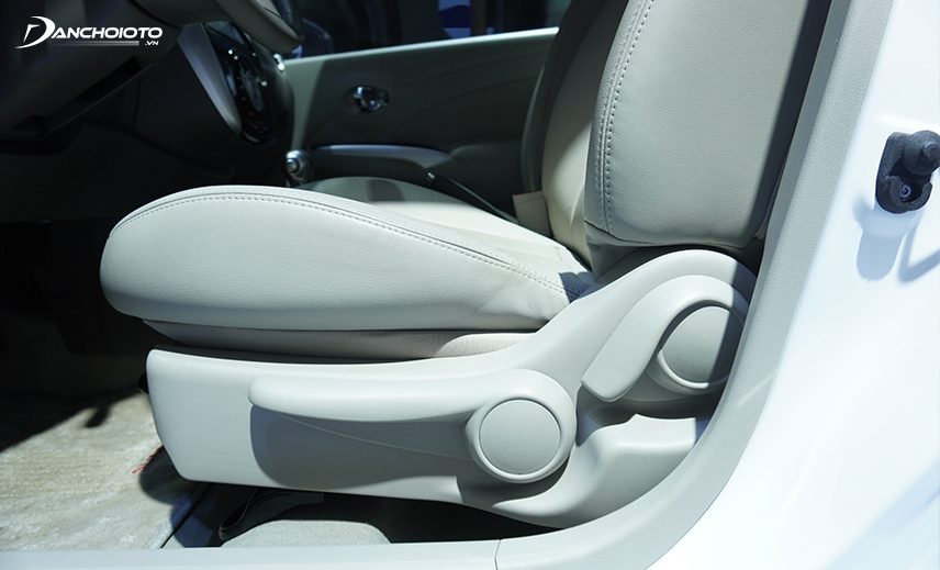 Ghế trước Nissan Sunny 2020 không thể nâng hạ độ cao ghế