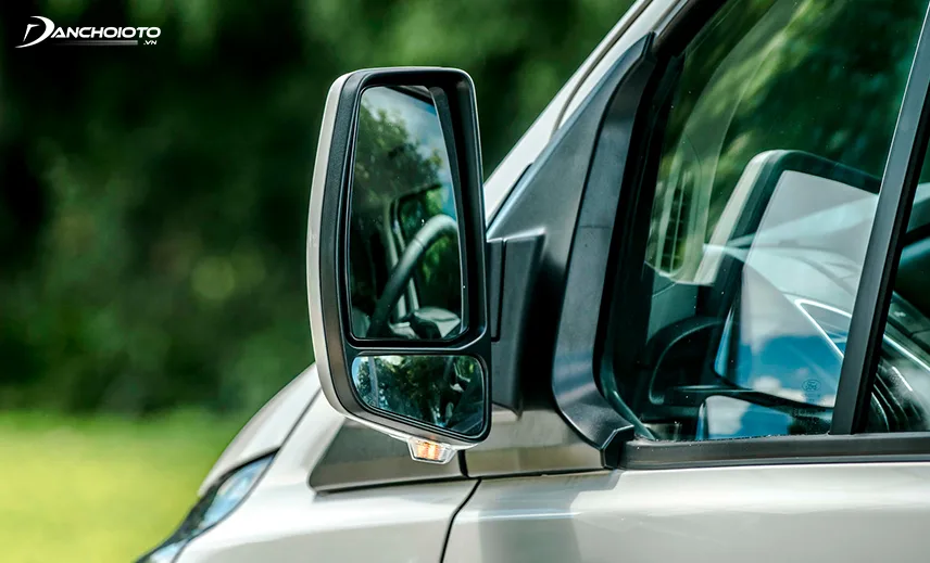 Gương chiếu hậu Ford Tourneo 2023 hình chữ nhật đứng