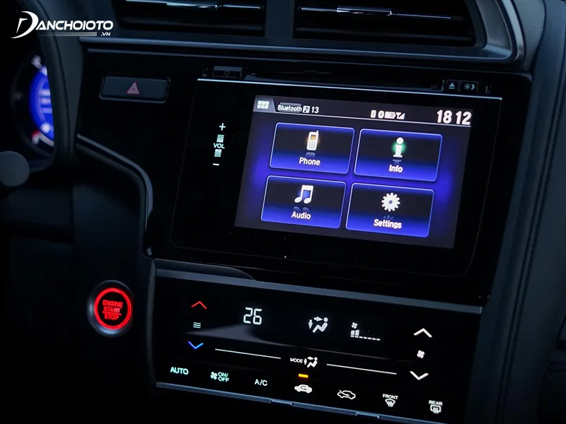 Honda Jazz 2023 bản RS và G được trang bị màn hình cảm ứng 7 inch