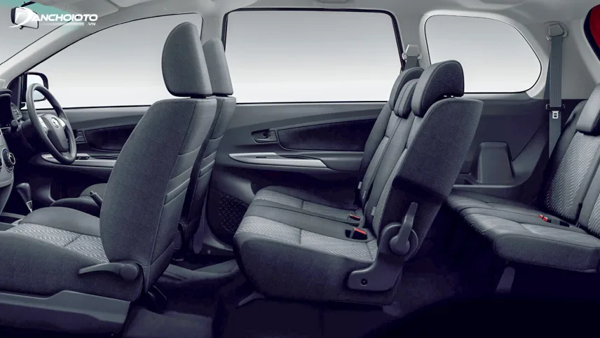 Không gian nội thất trên Toyota Avanza 2018