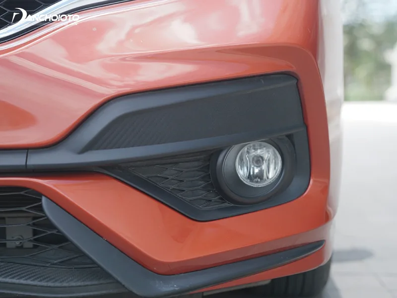 Phiên bản Honda Jazz RS 2023 có thêm đèn sương mù