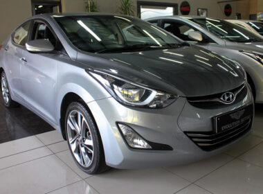 Đánh giá xe Hyundai Elantra 2014 cũ: Giá chỉ còn dưới 500 triệu