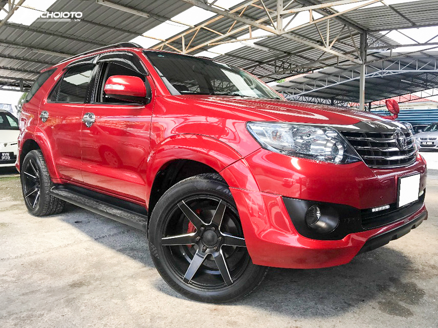 Xe Toyota Fortuner 2014