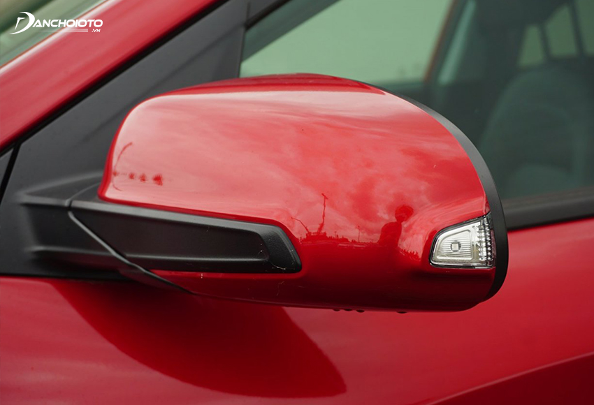 Gương chiếu hậu Hyundai Kona tích hợp đầy đủ tính năng chỉnh điện, đèn báo rẽ, sấy