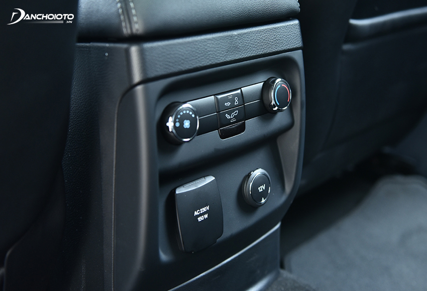 Cả 5 phiên bản Ford Everest 2020 đều được trang bị điều hoà tự động 2 vùng độc lập